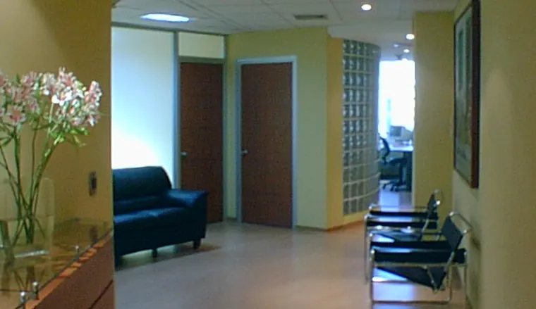 Oficinas inmobiliaria H&H, Edificio de la Industria, séptimo piso